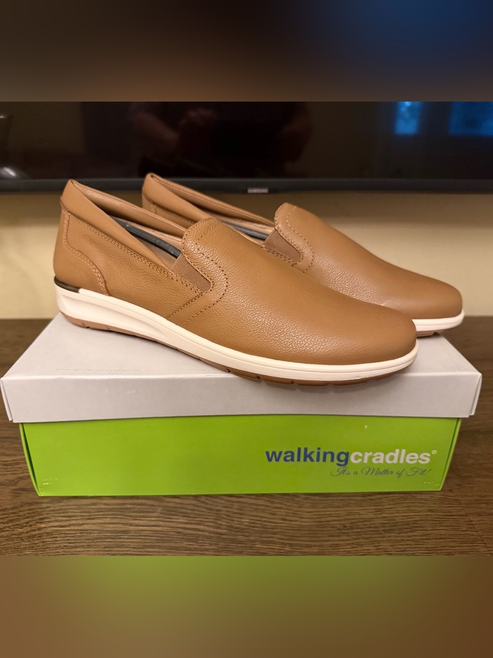 Women’s Walking Cradles Orleans Slip on Sneakers  Narrow NEW